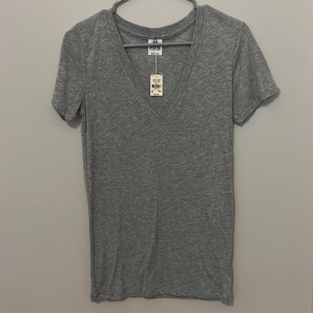 Victoria’s Secret PINK vneck tee